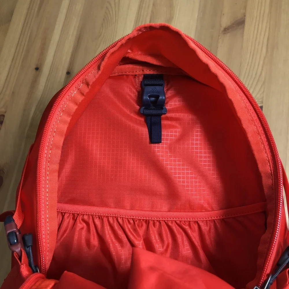Gregory Kiro 24 Backpack Large Red Travel H2O Hiking Outdoors Pockets
